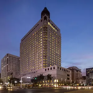 Sule Shangri-la, Hotel