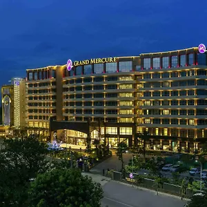 仰光金色帝国美爵酒店 ***** 仰光